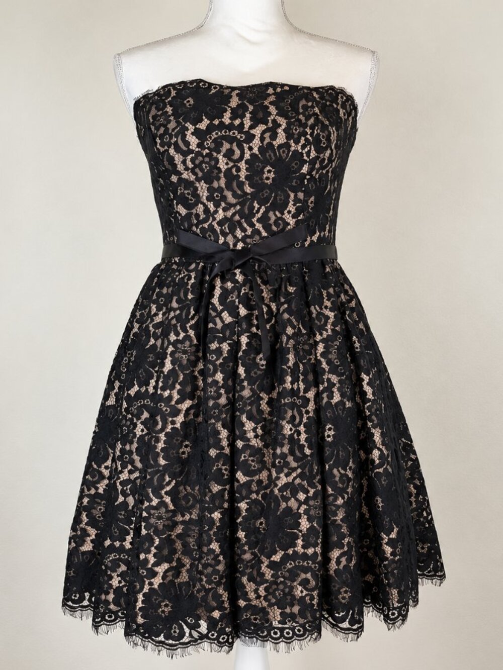 Robert Rodriguez Black Lace Strapless Cocktail Dress Size 6
